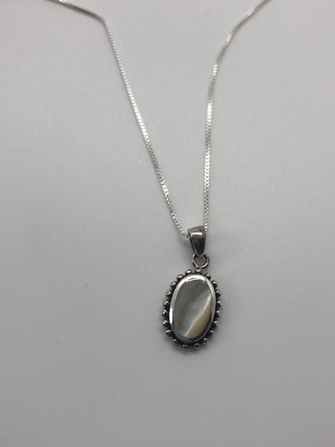 Mother of Pearl Oval Necklace
